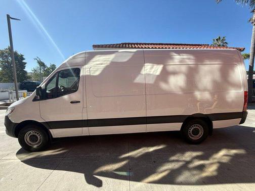 2022 Mercedes-Benz Sprinter 2500 High Roof