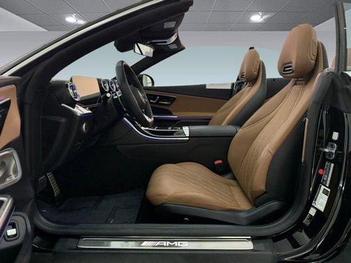 Obsidian Black Metallic 2026 Mercedes-Benz AMG CLE 53 4MATIC+