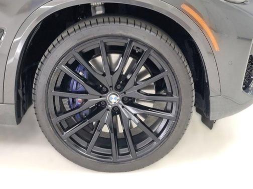 2022 BMW X5 M50i