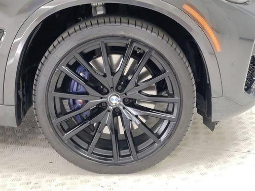 2022 BMW X5 M50i