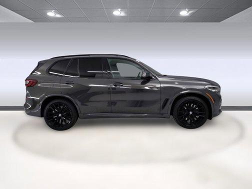 2022 BMW X5 M50i