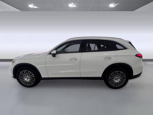 2025 Mercedes-Benz GLC 300 4MATIC