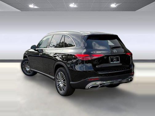 2026 Mercedes-Benz GLC 300 Base