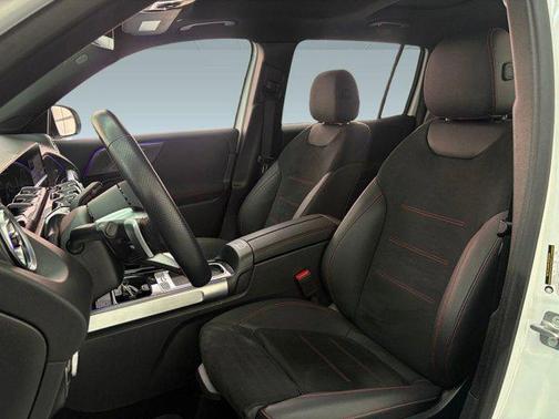 2025 Mercedes-Benz GLB 250 Base