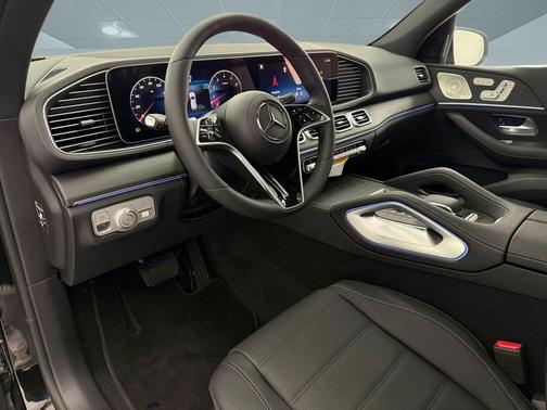 Obsidian Black Metallic 2026 Mercedes-Benz GLE 580 4MATIC