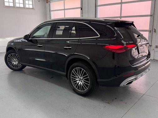 2026 Mercedes-Benz GLC 300 Base