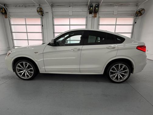 Alpine White 2018 BMW X4 M40i