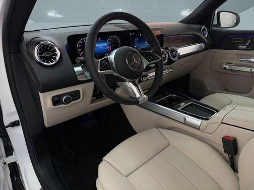 Polar White 2026 Mercedes-Benz GLB 250 Base