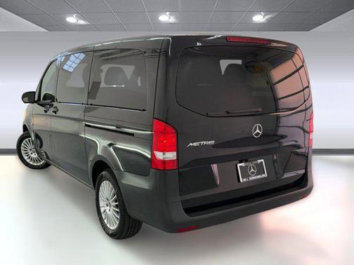 2023 Mercedes-Benz Metris Base