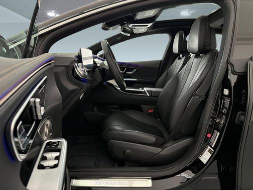 Obsidian Black Metallic 2023 Mercedes-Benz EQE 350+ Base