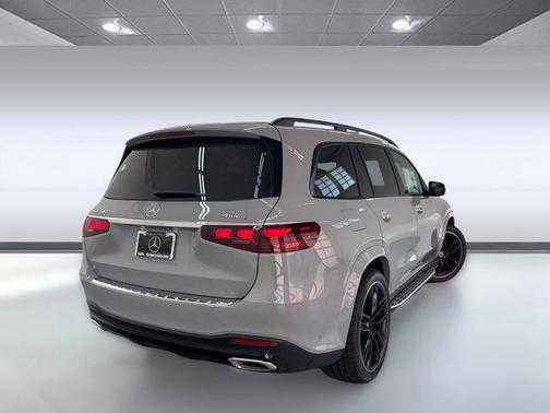 2025 Mercedes-Benz GLS 580 4MATIC