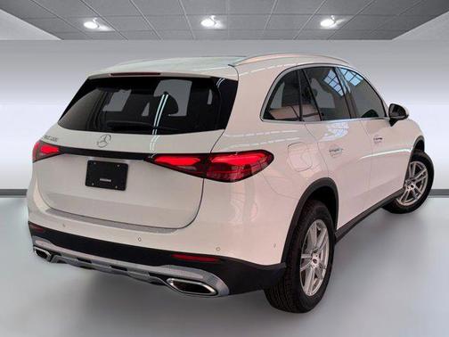 2025 Mercedes-Benz GLC 300 Base
