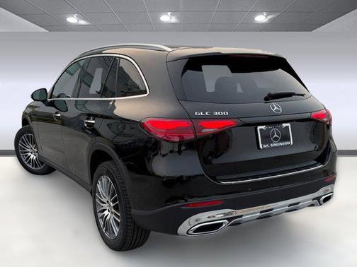 2026 Mercedes-Benz GLC 300 Base