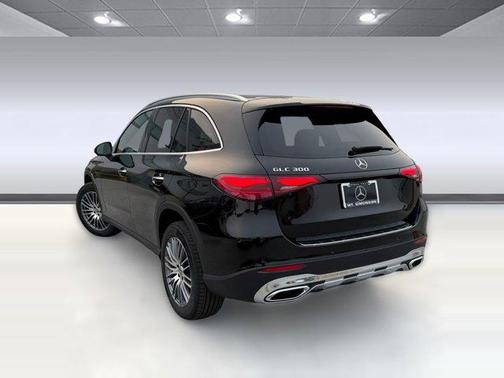 2026 Mercedes-Benz GLC 300 Base