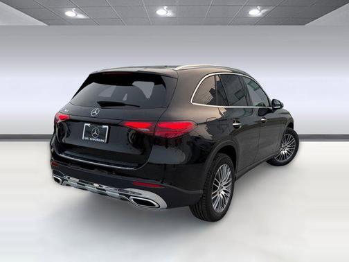 2026 Mercedes-Benz GLC 300 Base