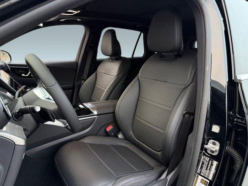 2026 Mercedes-Benz GLC 300 Base