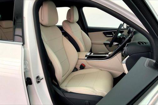 2025 Mercedes-Benz GLC 350e Base