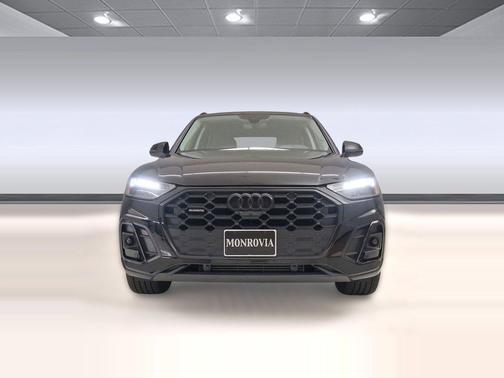 Mythos Black Metallic 2022 Audi Q5 45 S line Premium Plus