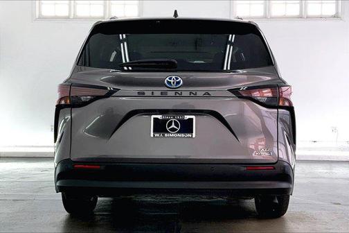 2023 Toyota Sienna XLE 7 Passenger