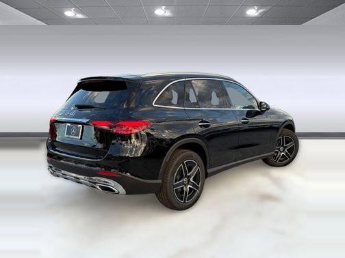 2026 Mercedes-Benz GLC 300 Base
