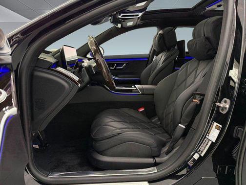Obsidian Black Metallic 2026 Mercedes-Benz Maybach S 580 4MATIC