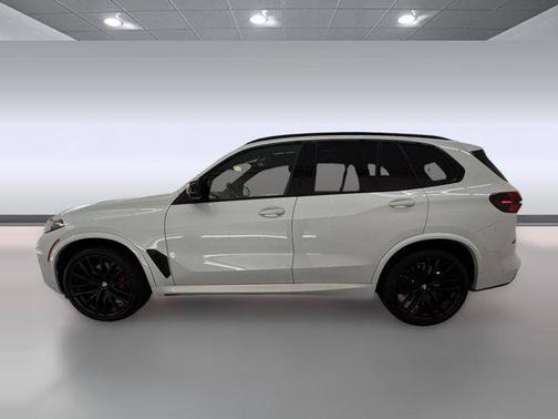 Mineral White Metallic 2025 BMW X5 M60i