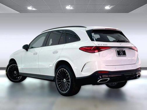 2025 Mercedes-Benz GLC 300 Base