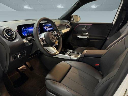 2025 Mercedes-Benz EQB 300 4MATIC