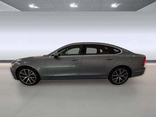 2018 Volvo S90 T5 Momentum