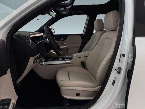 Polar White 2026 Mercedes-Benz GLB 250 4MATIC