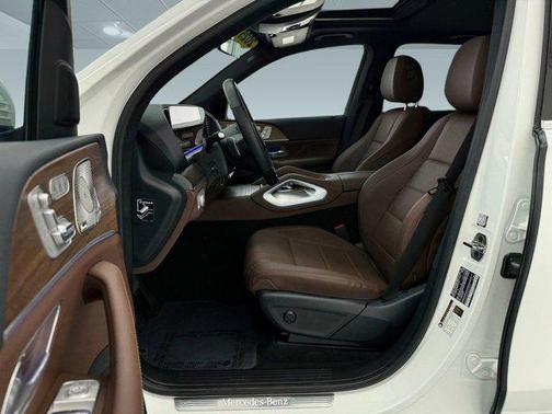 Polar White 2025 Mercedes-Benz GLE 450e 4MATIC