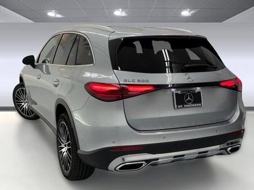 2026 Mercedes-Benz GLC 300 Base