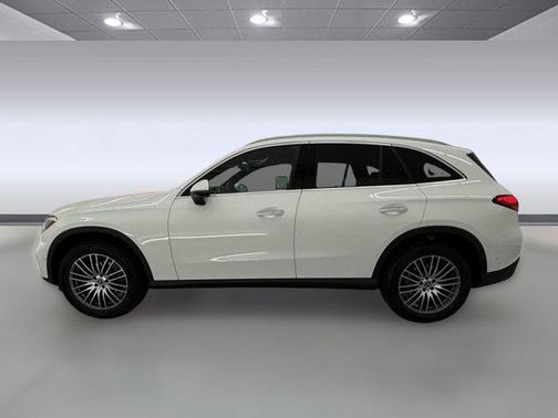 2026 Mercedes-Benz GLC 300 Base