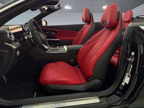 Obsidian Black Metallic 2026 Mercedes-Benz CLE 450 4MATIC