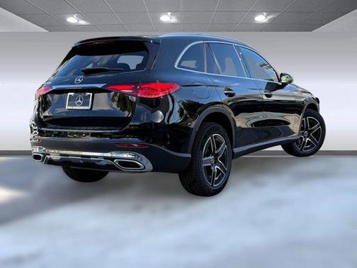 2026 Mercedes-Benz GLC 300 Base