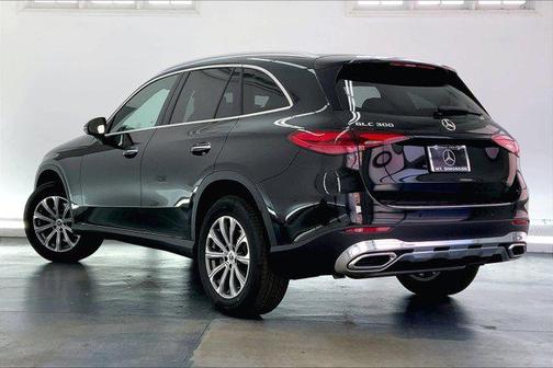 2025 Mercedes-Benz GLC 300 Base