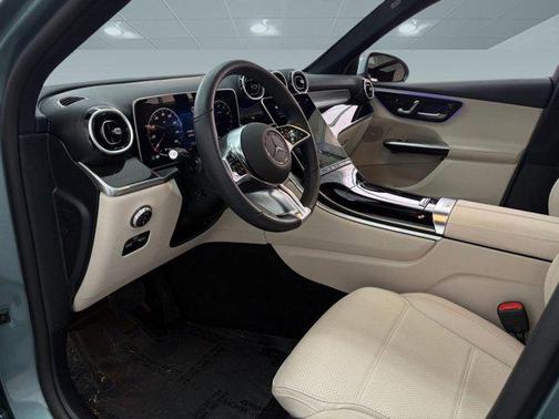 2025 Mercedes-Benz GLC 300 Base