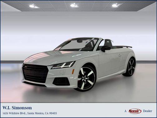 Glacier White Metallic/Black Roof 2019 Audi TT 45
