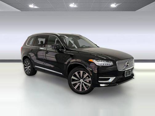 2025 Volvo XC90 B6 Plus 7-Seater