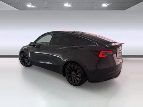 2024 Tesla Model Y Performance Dual Motor All-Wheel Drive