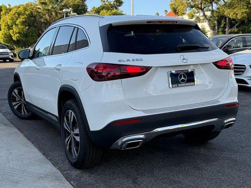 2026 Mercedes-Benz GLA 250 4MATIC