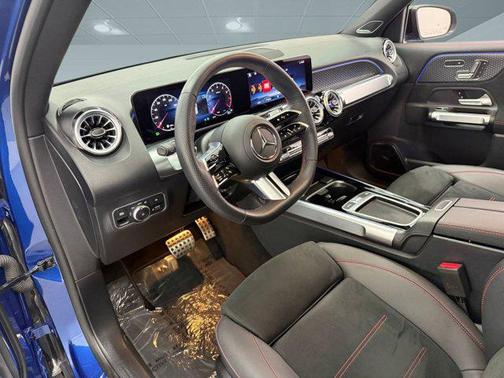 2025 Mercedes-Benz GLB 250 Base