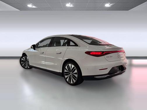 Polar White 2023 Mercedes-Benz EQE 350 4MATIC+