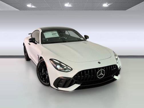 MANUFAKTUR paint MANUFAKTUR opalite white magno 2026 Mercedes-Benz AMG GT 63 Pro