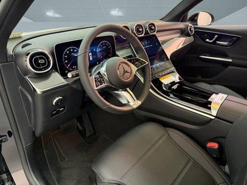 2026 Mercedes-Benz GLC 300 Base