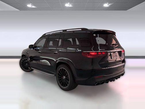 2026 Mercedes-Benz AMG GLS 63 Base
