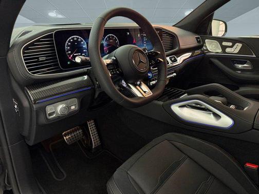 2026 Mercedes-Benz AMG GLS 63 Base