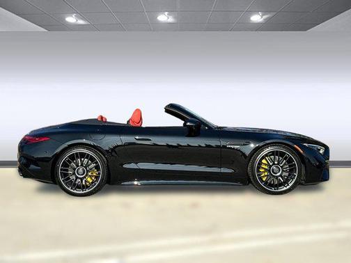 2025 Mercedes-Benz AMG SL 63 Base