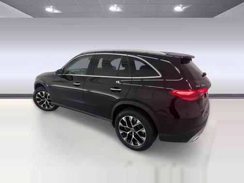 2025 Mercedes-Benz GLC 350e Base