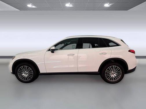 2026 Mercedes-Benz GLC 300 Base